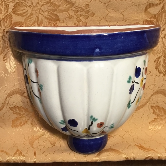 Mexican Talavera Wall Planter Handmade Hand Painted Pottery Planter Wall Pocket - Picture 1 of 11